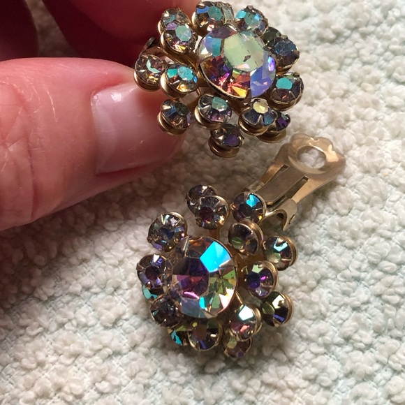 Jewelry - Vintage aurora borealis earrings